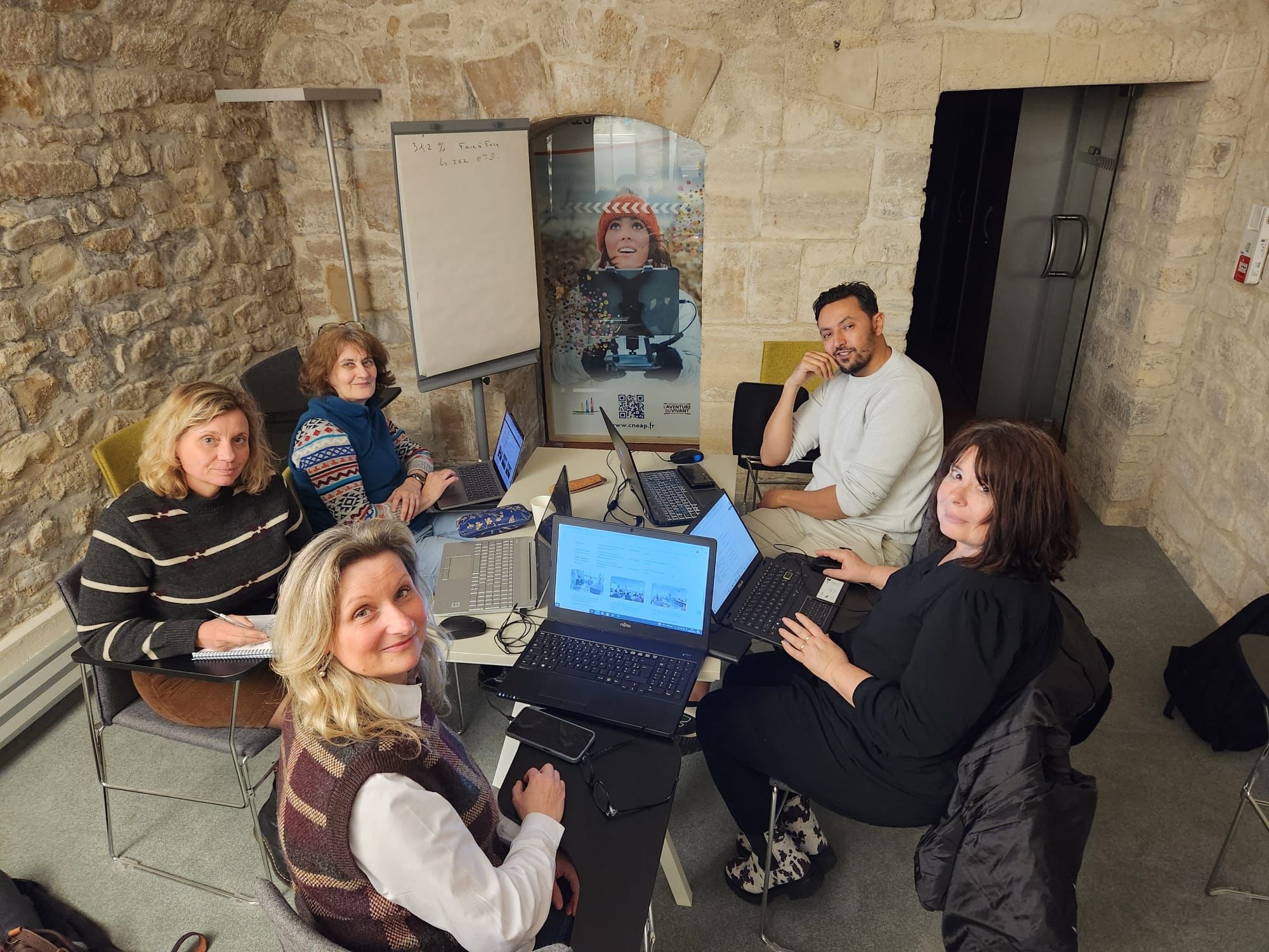 L’IFEAP et Educagri éditions s’associent pour valoriser la recherche-action sur l’autonomie numérique 1